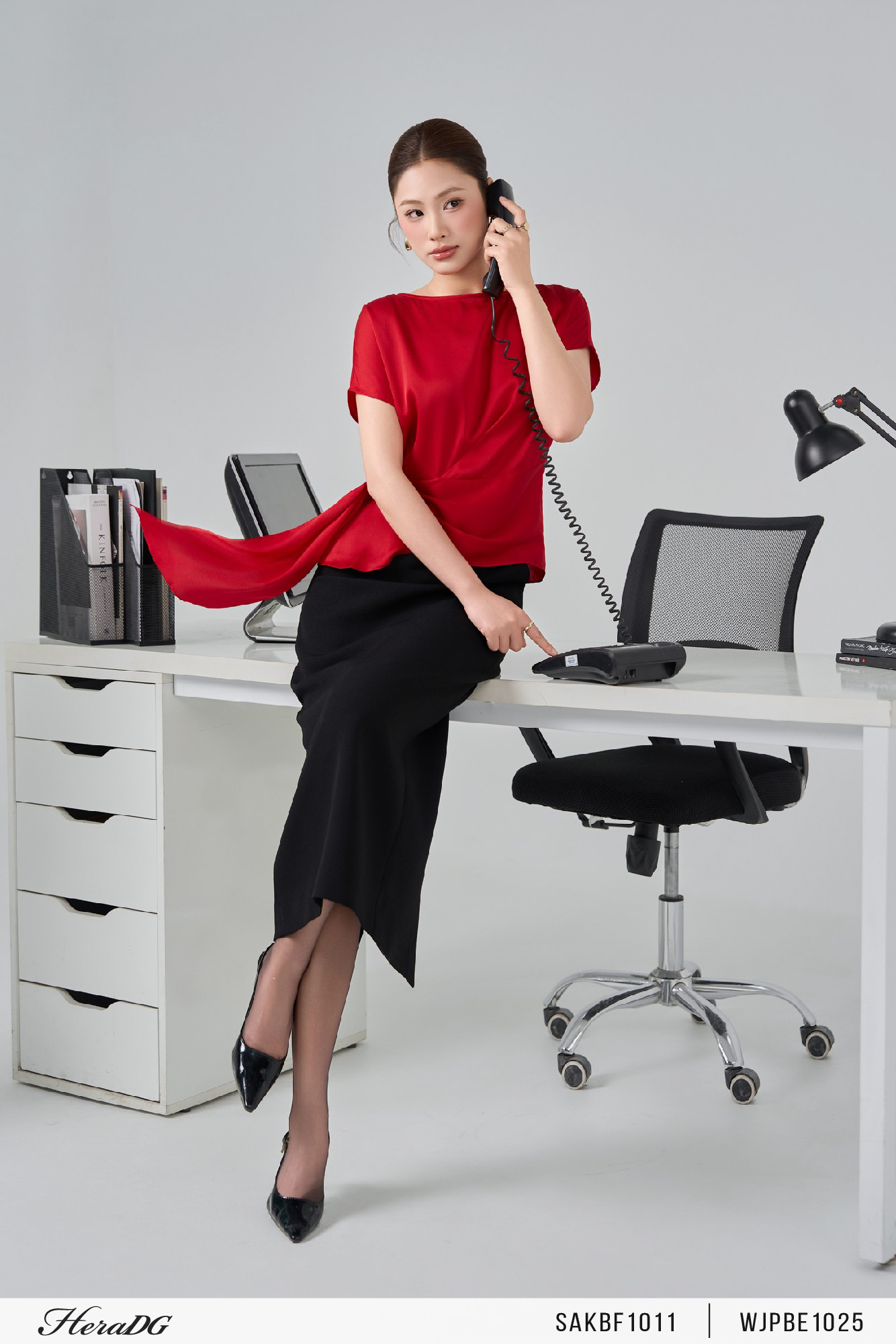 Ảnh của Áo lụa eo thắt vạt đổ